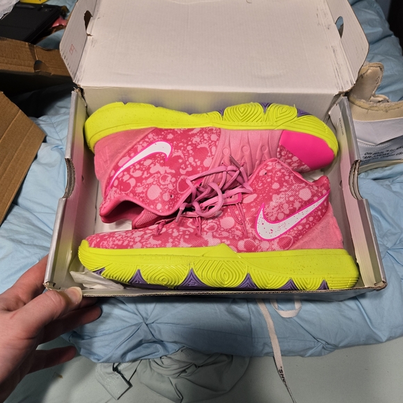 Kyrie Irving 5 Spongebob Patrick Star Sneakers Size 11 - Picture 1 of 16